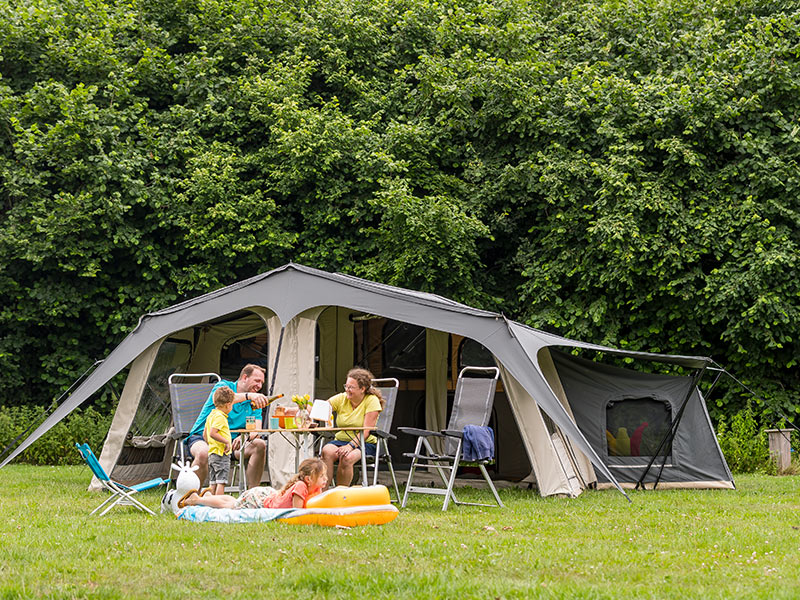 Familie kampeert met Lazy Jack